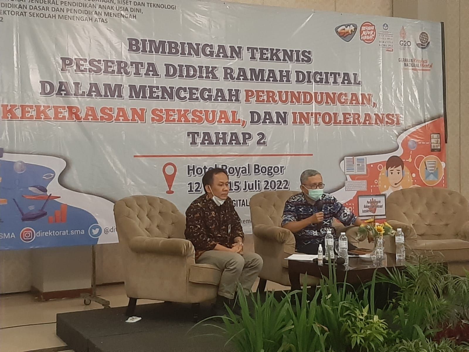 Yuk Kenali Cyberbullying dan Cara Menanganinya di Kalangan peserta didik SMA